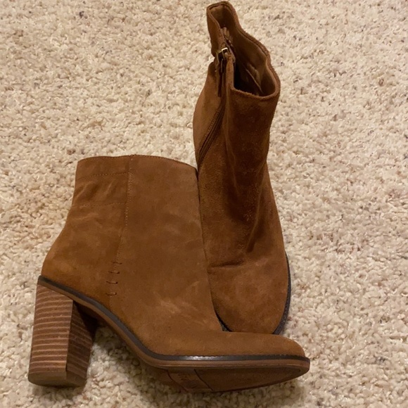 EUC Franco Sarto Brown Suede Booties Elmont sz 8 - Picture 2 of 7